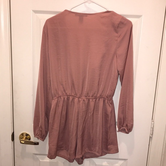 NWT Forever 21 dusty pink romper - Picture 5 of 7